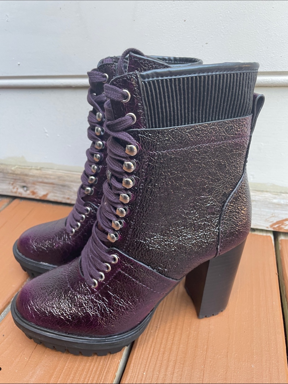 Vince Camuto Ermania Burgundy Leather Platform combat Boots SIze 6